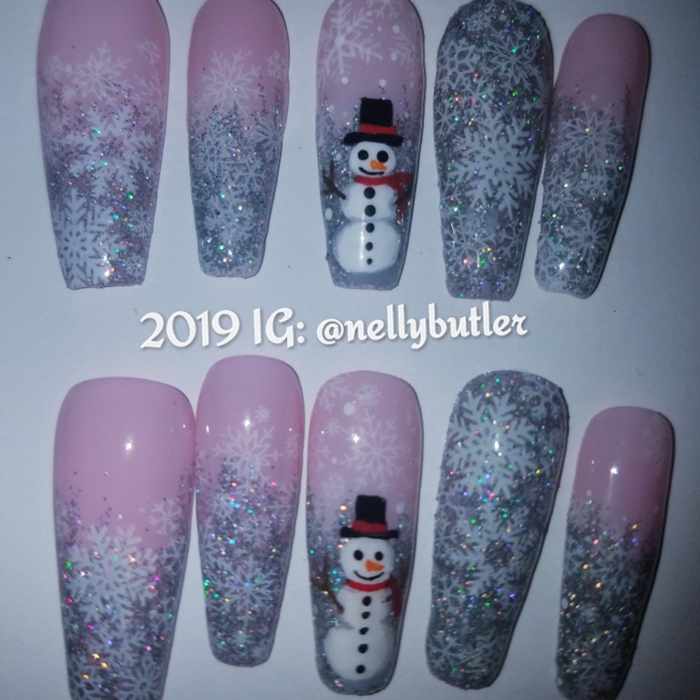 Custom made press-on nails